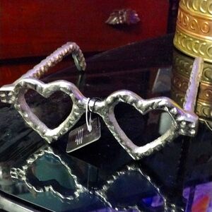 Beautiful Metal Oversized Heart Shaped Eye Glasses Decor (NWT)